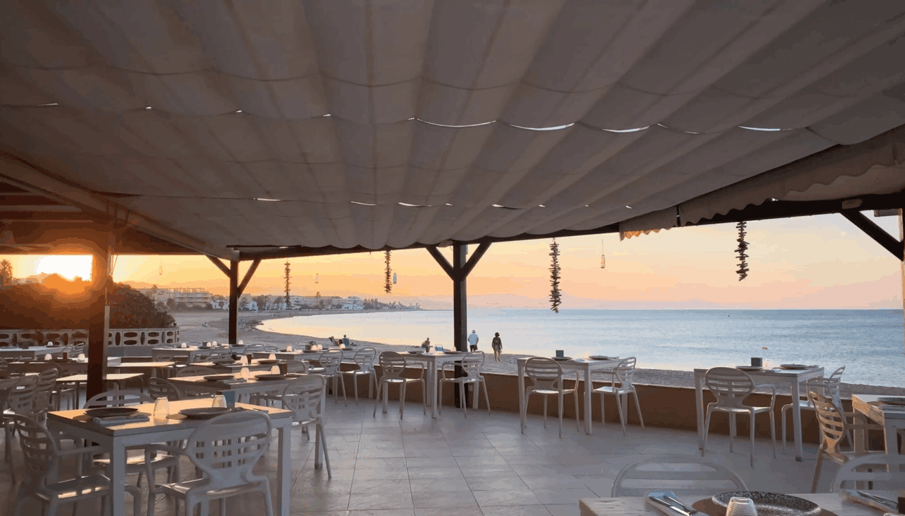 Terraza con vistas al mar, así se vive la Navidad en Restaurante Noguera