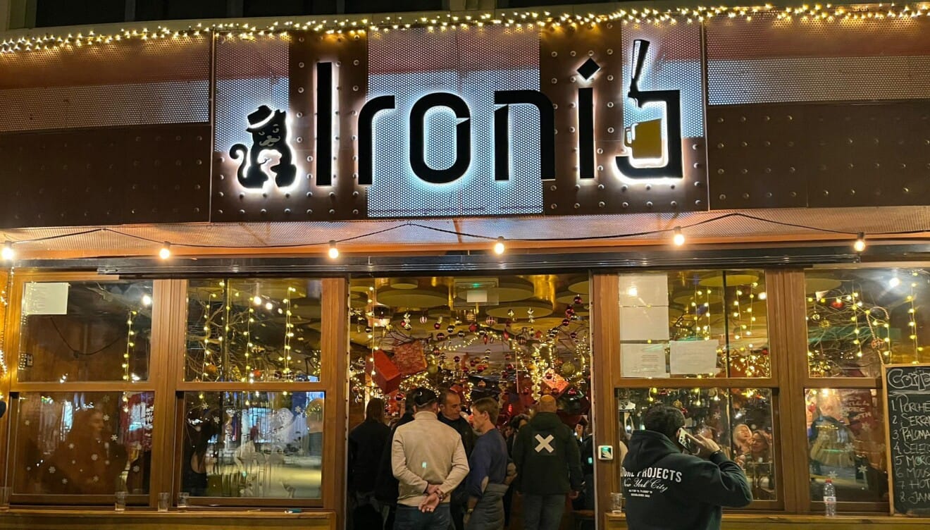 Celebra la Navidad con amigos en el bar más auténtico de Dénia