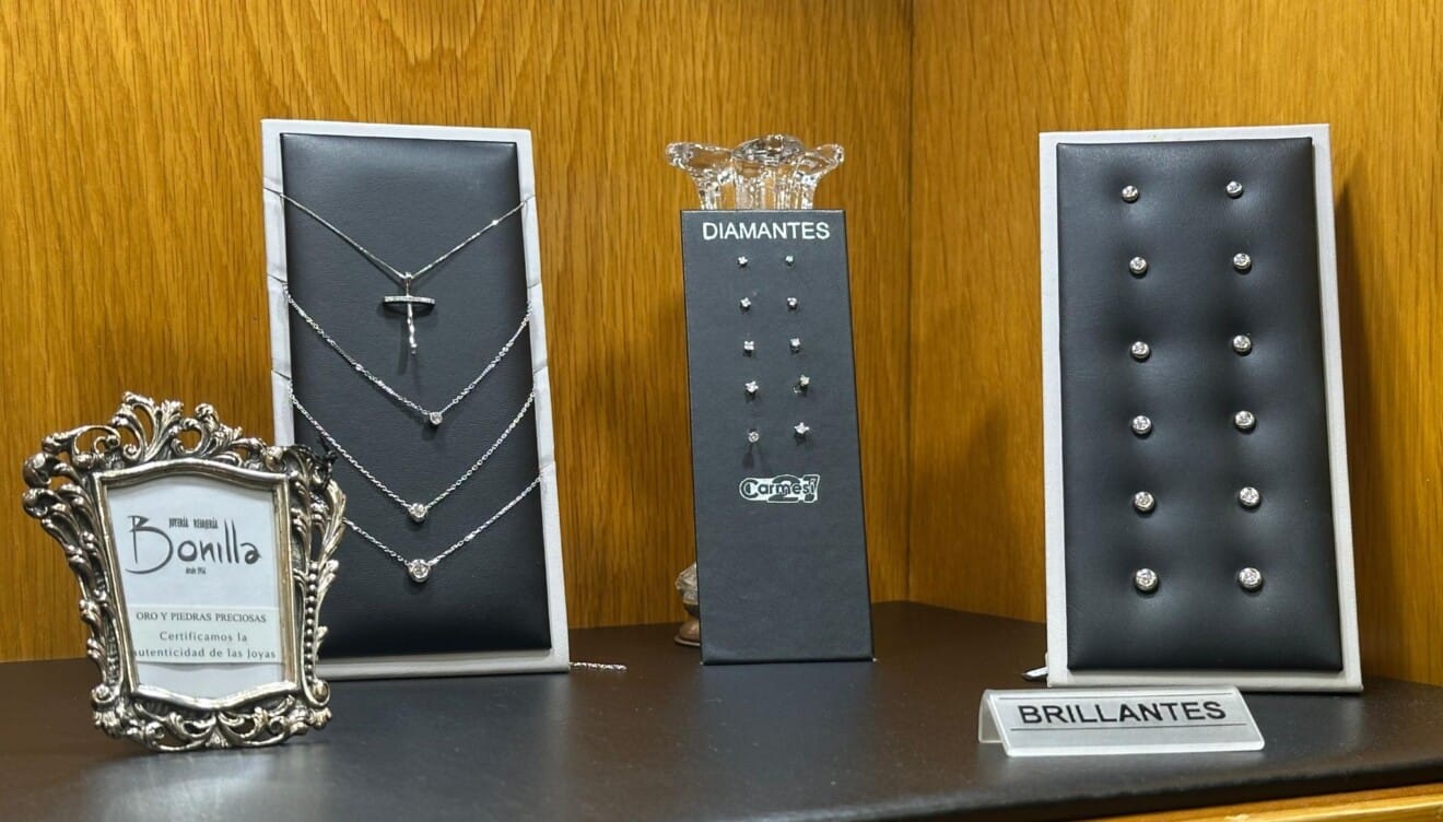 Diamantes certificados con pureza excepcional y corte perfecto