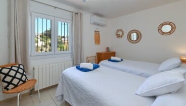 Dormitorios amplios y luminosos en Benitatchell