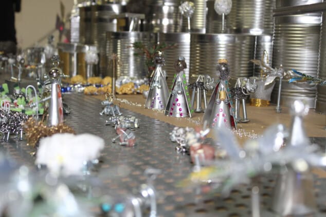 Alexandra Bukharkova, del CEIP Llebeig, gana el concurso de tarjetas de Navidad 2025 de Dénia 13 premios del concurso de tarjetas y belenes de denia 2025 13