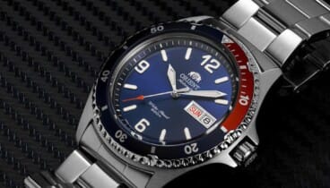 Reloj Orient clásico con esfera abierta y diseño elegante