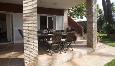 A un Pas de la Platja amb Tot el Necessari per Gaudir Fora de Casa