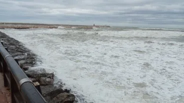 Así sufren el temporal las playas de Dénia 28