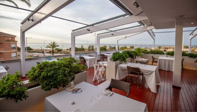 el cel, una terrassa espectacular per gaudir durant les nits d'estiu