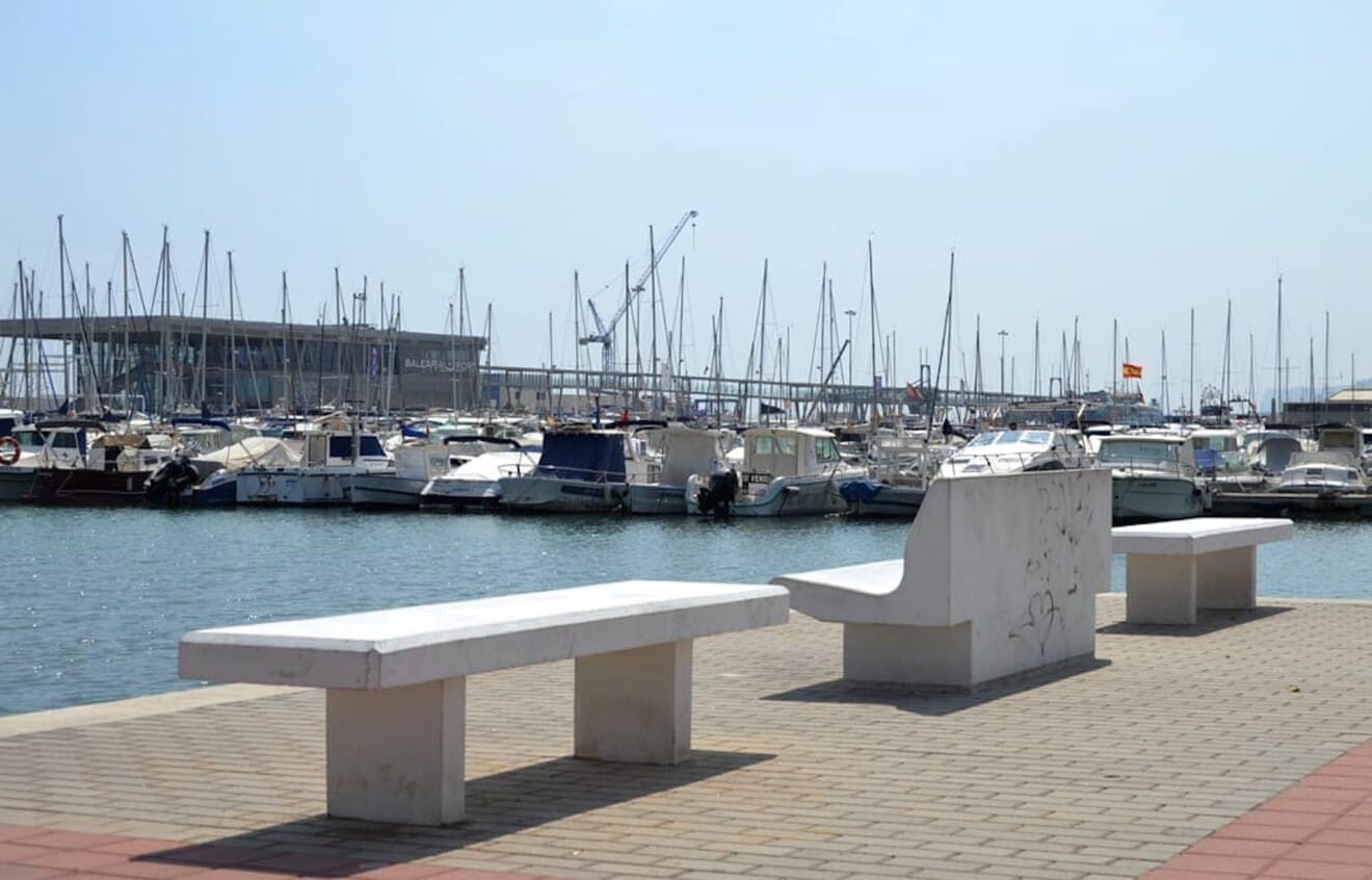 El puerto que antes era solo trabajo, hoy es el refugio donde los dianenses buscamos la calma frente al Mediterráneo