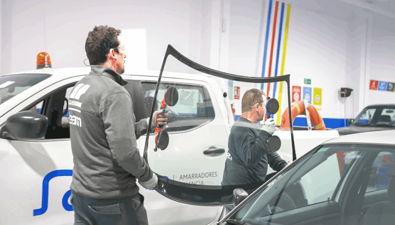 Encuentra en GlassDrive Dénia todos los servicios necesarios para la reparación de tu coche