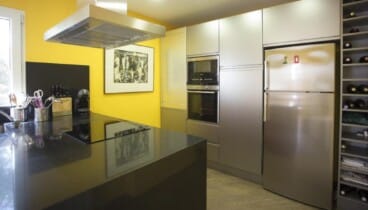 Equipament Complet amb Rentadora i Assecadora per a Estades Llargues