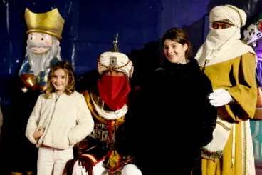 Niños y niñas de Dénia entregan sus cartas a los Carteros Reales de los Reyes Magos de Oriente (28)