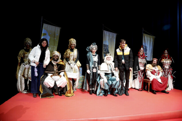 recepcion de los reyes magos en el centro social de denia 14