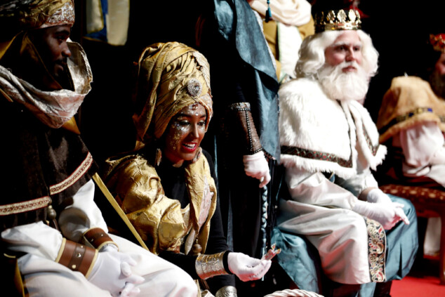 recepcion de los reyes magos en el centro social de denia 42