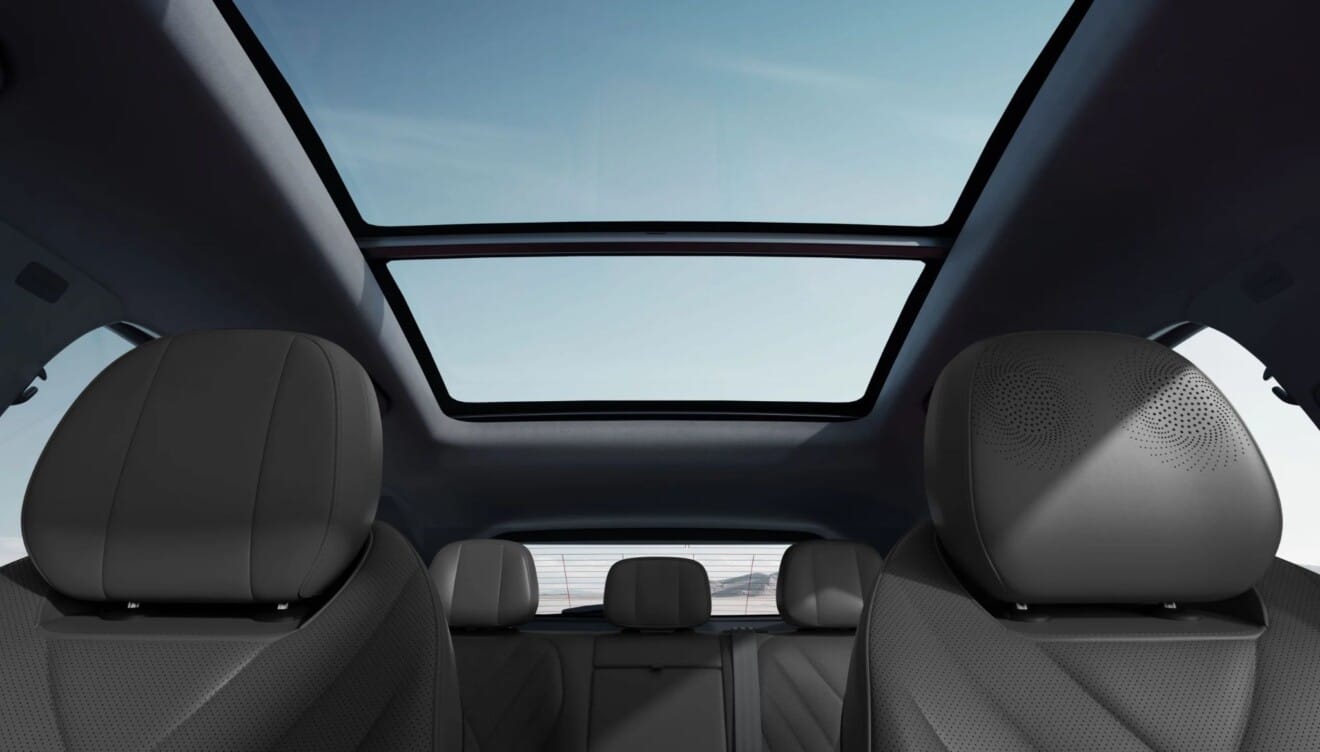 Techo panorámico de cristal del OMODA 9 SHS con apertura eléctrica