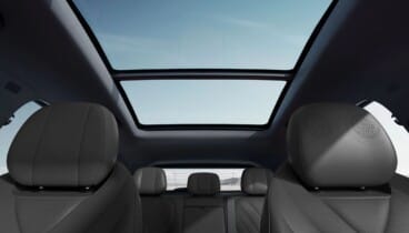 Techo panorámico de cristal del OMODA 9 SHS con apertura eléctrica