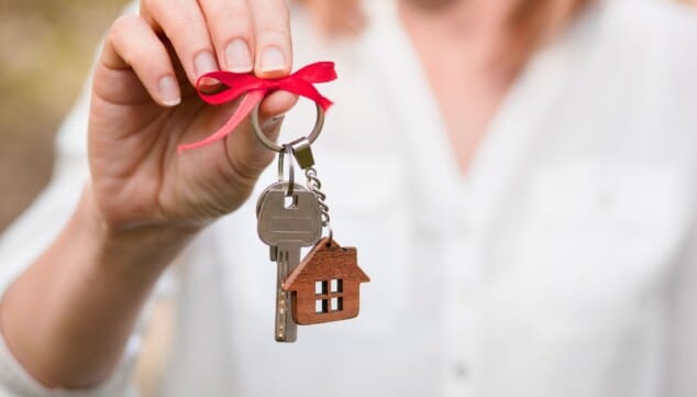 ¿Quieres vender o alquilar tu casa en Dénia? Así puedes maximizar el valor de tu propiedad 4 Imagen: Ayúdate de profesionales para vender tu propiedad en Dénia