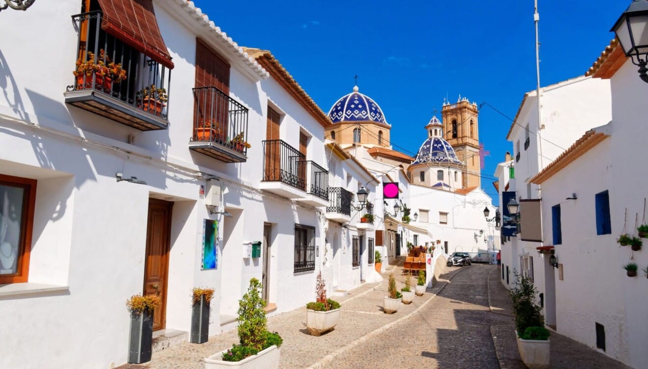 Calles del Casco Antiguo de Altea llenas de historia y tradición