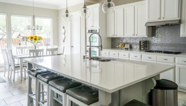 cocina moderna con distribucion eficiente