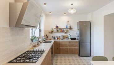 Construcción de casas sostenibles frente al clima marino