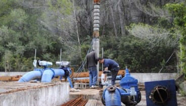 Equips de bombament d'aigua per a ús industrial