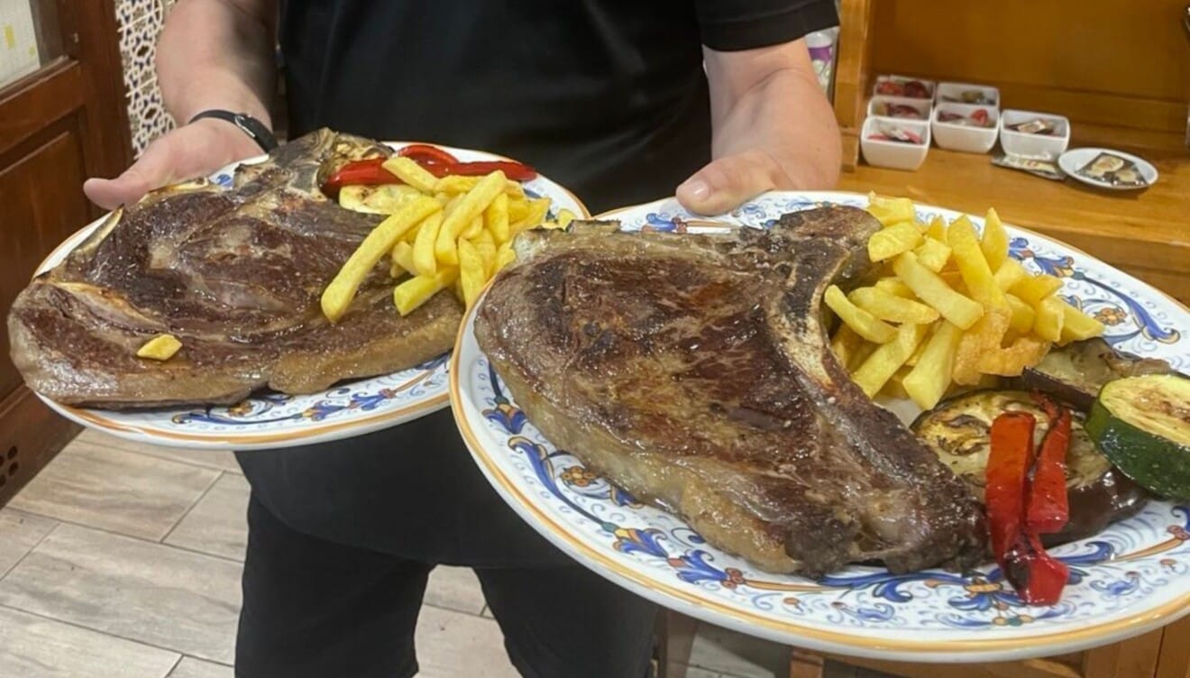 Gastronomía mediterránea en Dénia con raciones generosas
