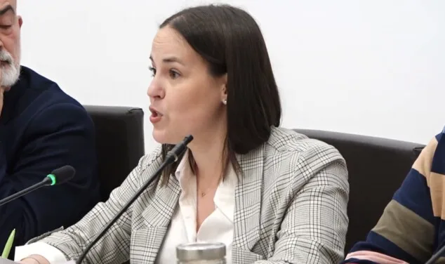 Tensions en séance plénière : Le gouvernement de Dénia rejette une motion de Vox en raison de ses relents « xénophobes » 3 Image : Intervention de Melani Ivars