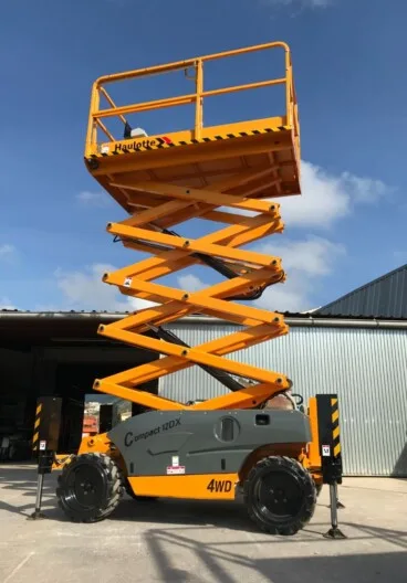 Maquinaria especializada en alquiler de maquinarias en la Xara y Dénia