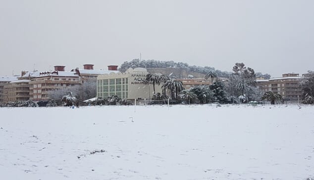 Imagen: Nieve en la playa de Dénia