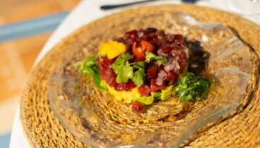 Platos de cocina mediterránea en el puerto de Dénia en Restaurante Balandros