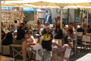 Tourismus in Denia während des langen Wochenendes am 15. Mai