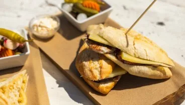 Bocadillos y almuerzos mediterráneos en el Restaurant Noguera de Dénia