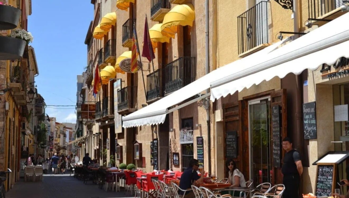 Calle Loreto, una de las más antiguas de Dénia