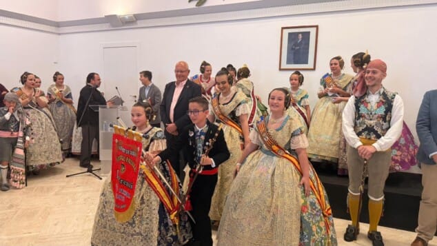 Imagen: Cargos infantiles de la falla Diana reciben su Primer Premio