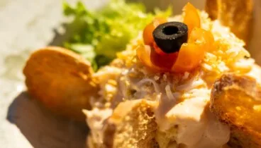 Cocina marinera tradicional en restaurante de Dénia