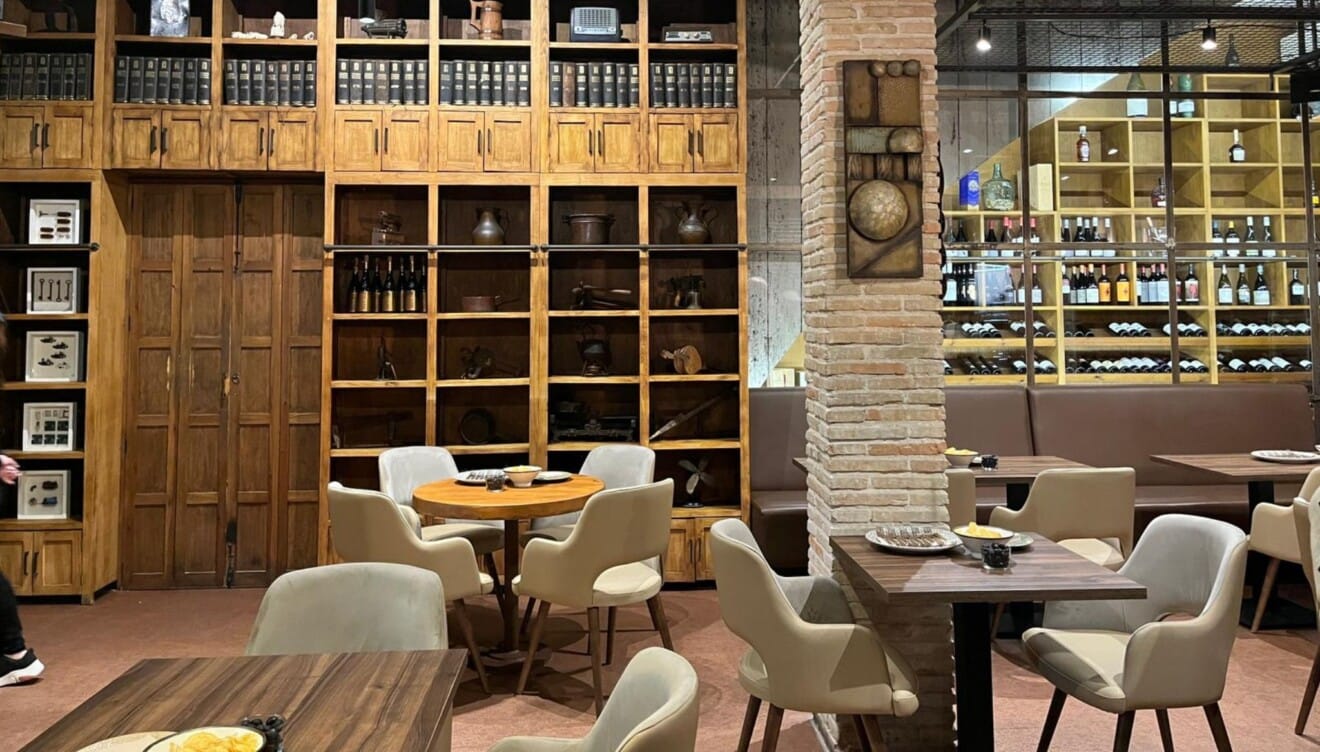 Comer a la brasa en Dénia con ambiente acogedor