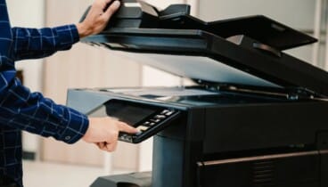 Cómo la sostenibilidad ayuda a cumplir normas ISO y mejorar la gestión empresarial