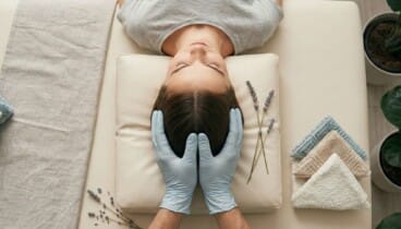 Conoce los beneficios de la terapia biodinámica craneosacral para tu descanso