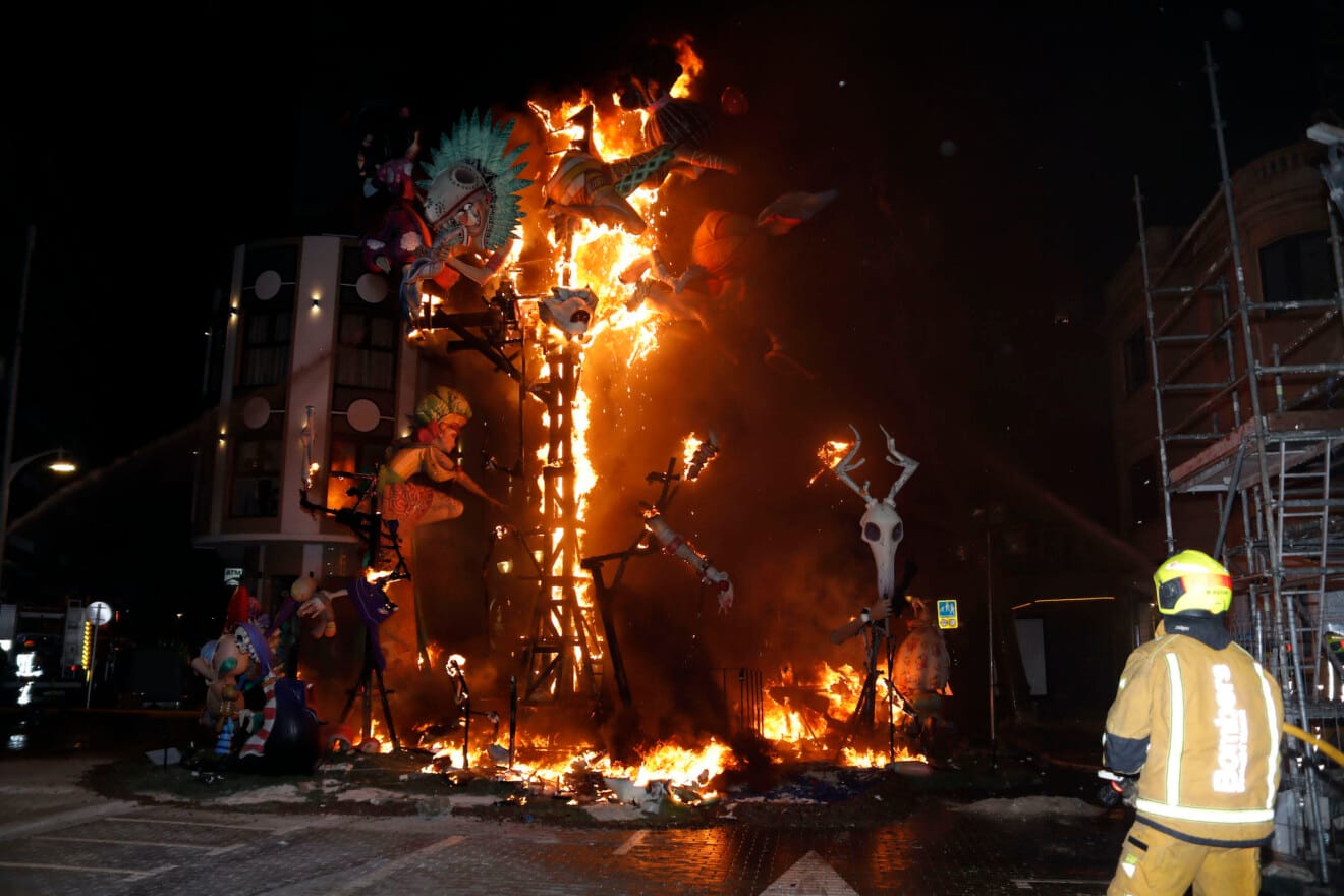 Cremà de la falla Port-Rotes 2026 18