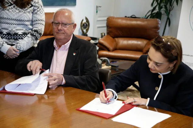 Dénia sella la alianza entre el Mediterráneo y el Caribe para la protección de las tortugas marinas 17 denia firma la alianza tortuga con costa rica 03