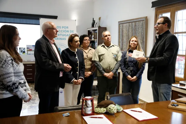 Dénia sella la alianza entre el Mediterráneo y el Caribe para la protección de las tortugas marinas 28 denia firma la alianza tortuga con costa rica 14