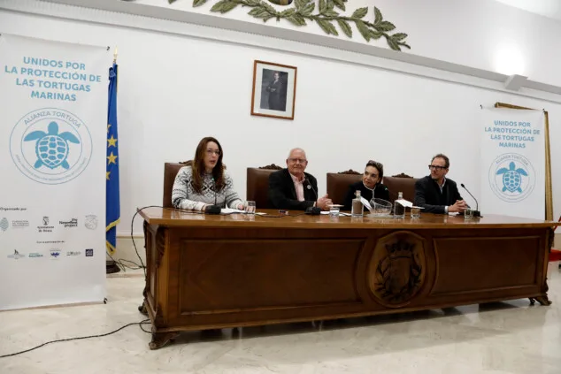 Dénia sella la alianza entre el Mediterráneo y el Caribe para la protección de las tortugas marinas 44 denia firma la alianza tortuga con costa rica 30