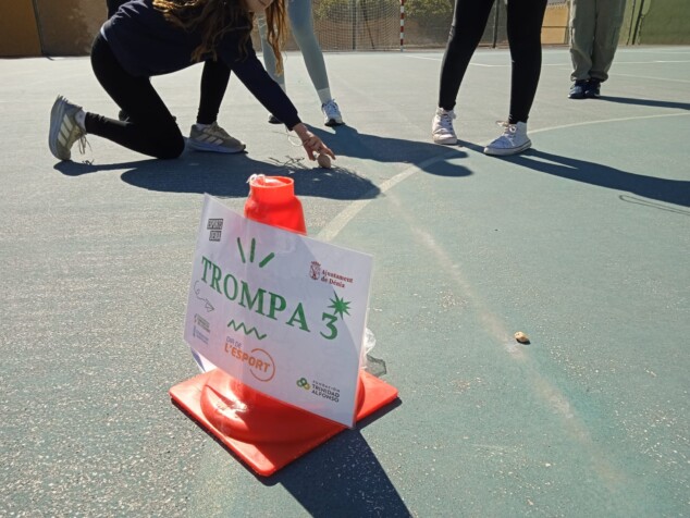 Dénia conmemora el Dia de l'Esport con una jornada de juegos tradicionales 24 dia de lesport en denia 24