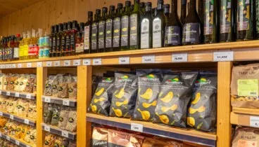 Frutas, verduras y productos gourmet en la nueva tienda de Ondara