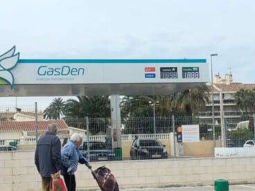 gasolinera en les marines de denia archivo