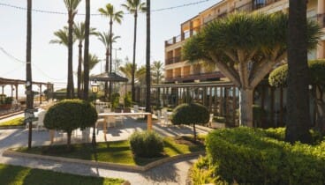 Jardín del Hotel Los Ángeles Dénia