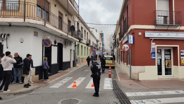 Imatge: La Policia Local ha tallat els accessos a la zona per seguretat