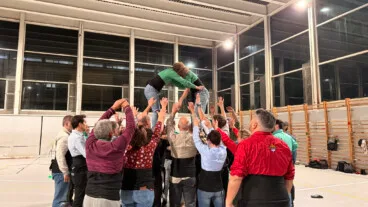 lamarinaalta com se infiltra en un ensayo de la muixeranga de la marina alta para su actuacion en la magdalena de castello