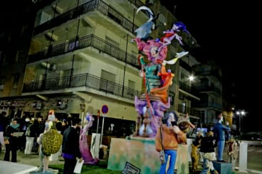 Monumento levantado en la Falla Campaments