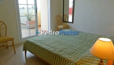 Piso en urbanización con zonas exteriores en Las Marinas