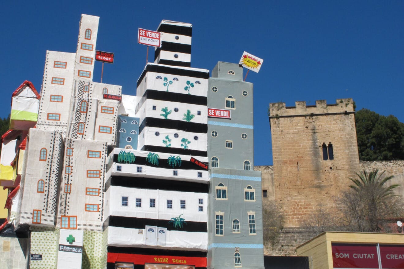 Plantà de las Fallas de Dénia 2026 durante el domingo 11