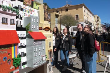 Plantà de las Fallas de Dénia 2026 durante el domingo 9