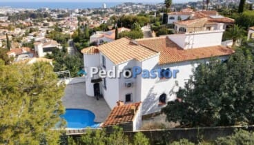 Vivienda amplia y privada en el Montgó con jardín y vistas despejadas